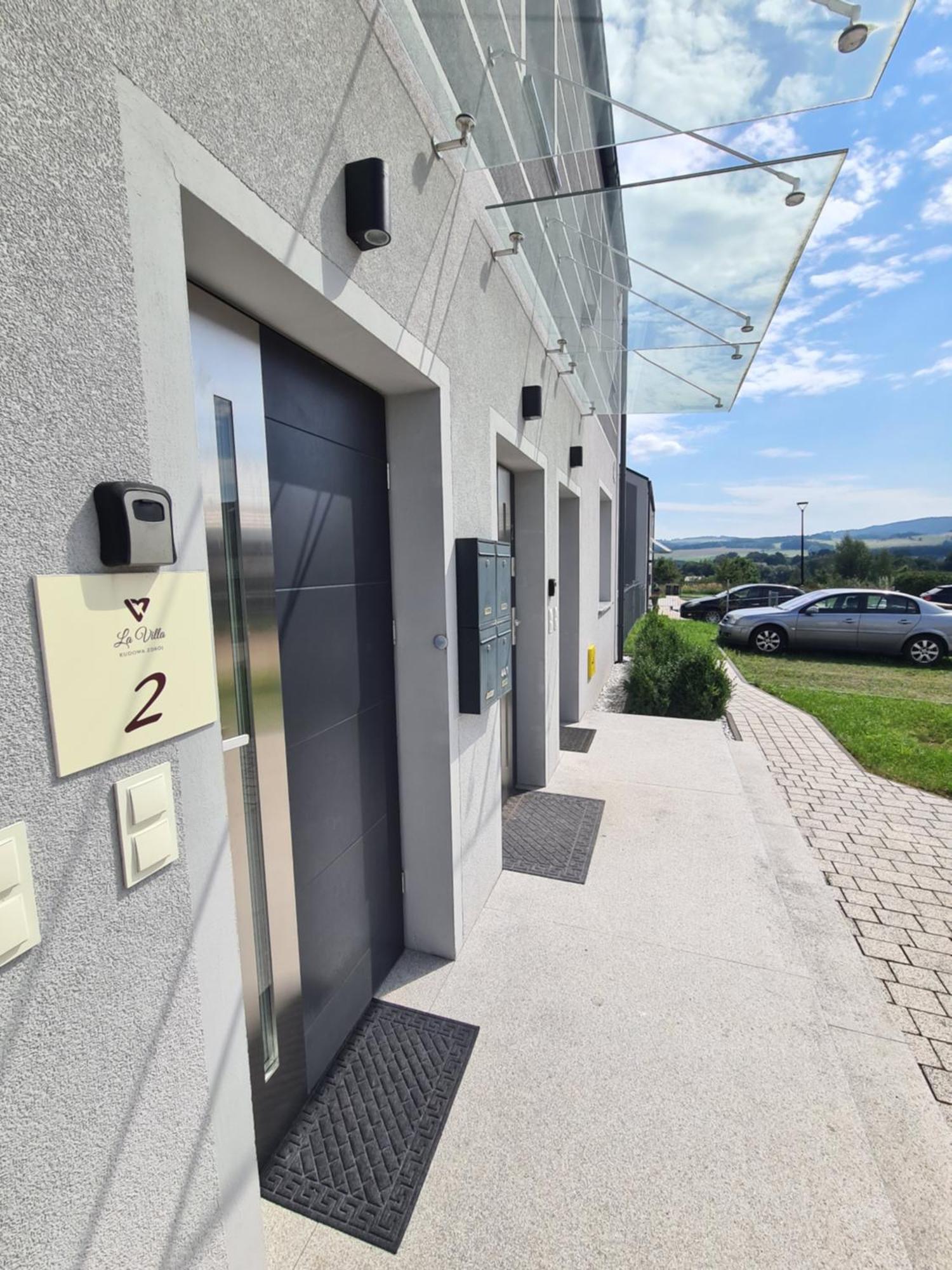 Apartamenty "La Villa" Superior II Z Dwoma Sypialniami, Balkonem, Parkingiem, Blisko Centrum Kudowa Zdroj Ngoại thất bức ảnh